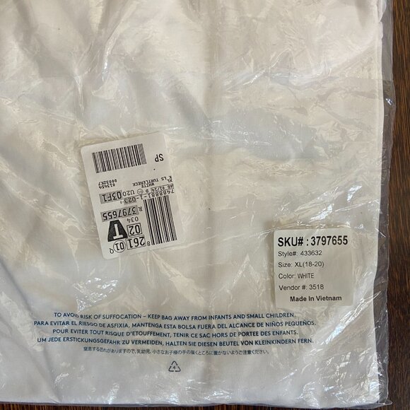 New In Package. Lands End White Turtleneck - Picture 2 of 2